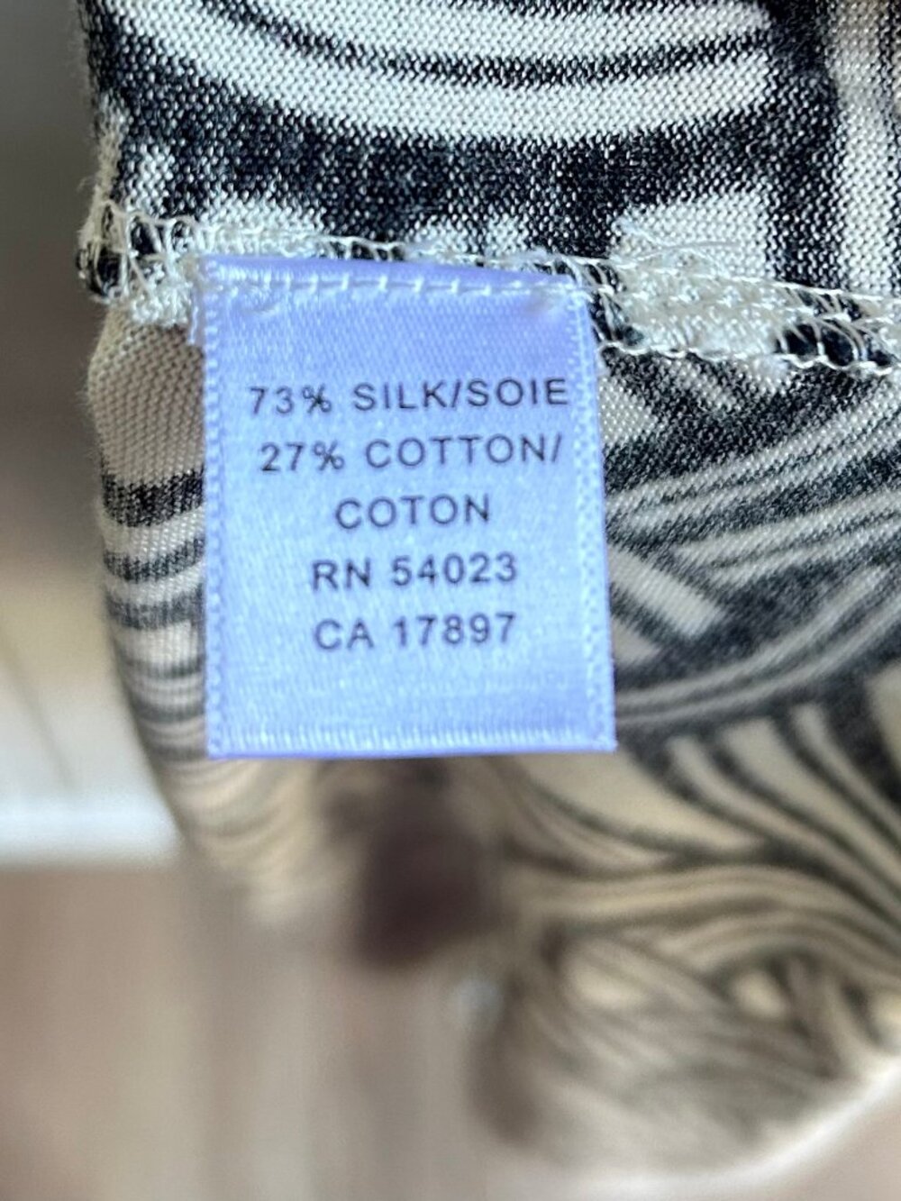 Banana Republic Short Sleeved Silk Blend Black & White Print Wrap Dress Size M - Picture 9 of 10